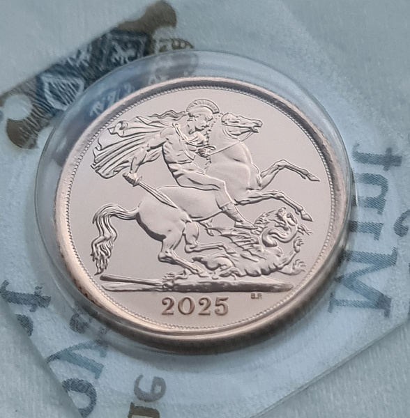 картинка Великобритания. 1/2 Соверена 2025 г. Золото. 3.99 г*0.9167 0.1176 oz. Блистер Монетного Двора! от магазина Одежда+ 4